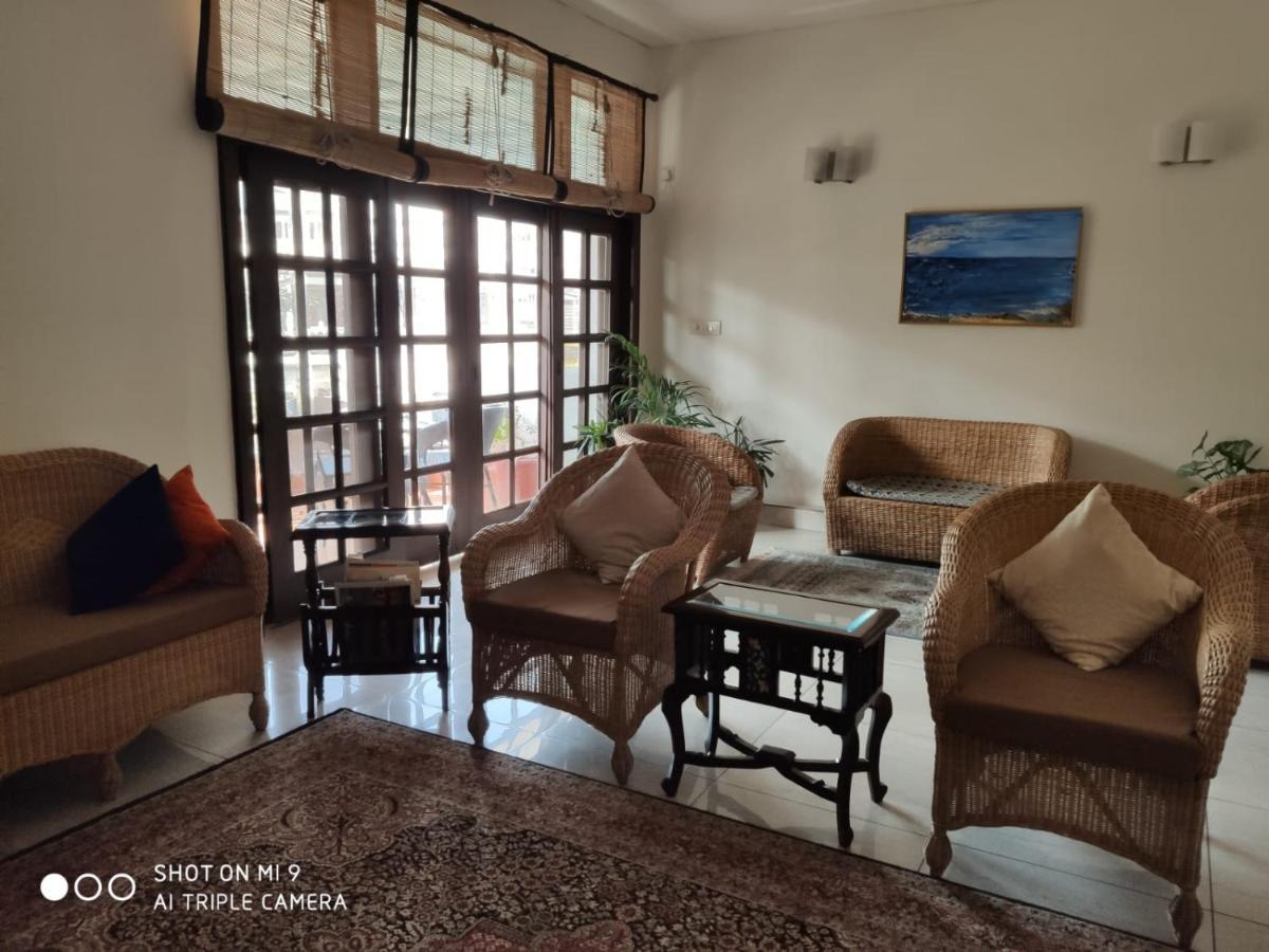 Bed and Breakfast The Neem Neu-Delhi Exterior foto