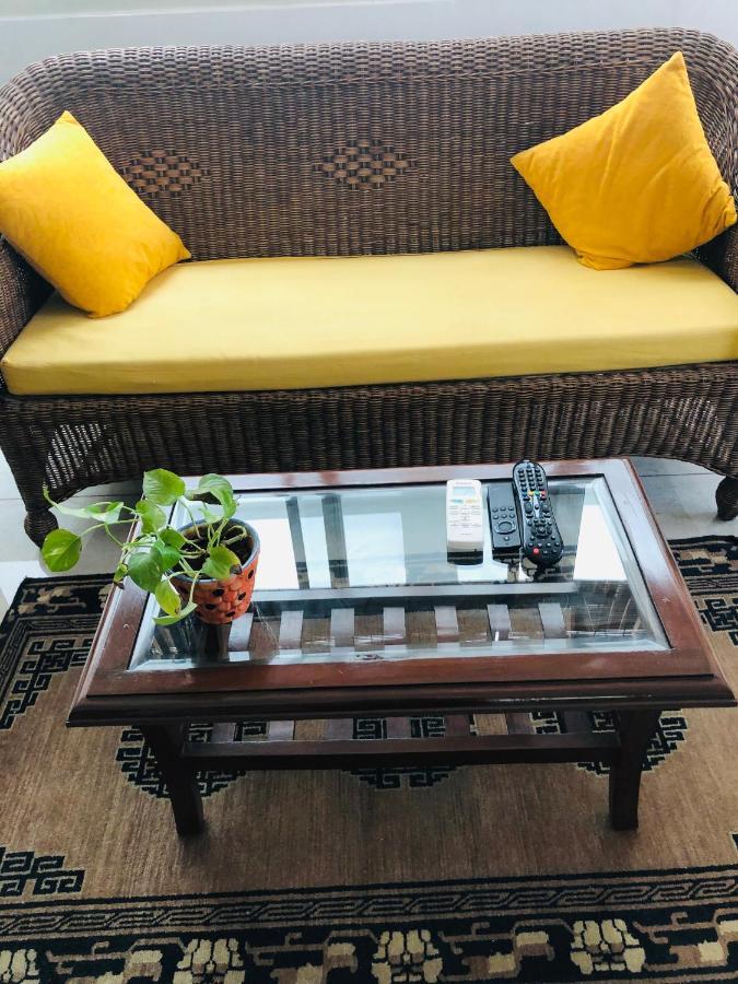 Bed and Breakfast The Neem Neu-Delhi Exterior foto