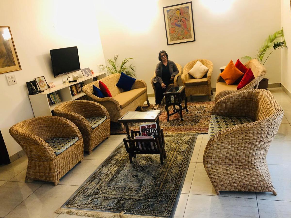 Bed and Breakfast The Neem Neu-Delhi Exterior foto