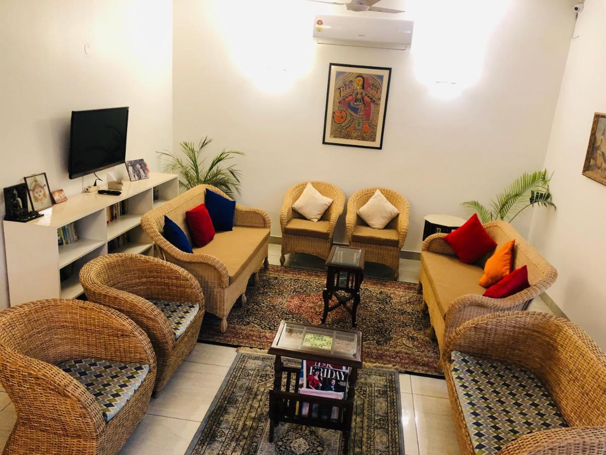 Bed and Breakfast The Neem Neu-Delhi Exterior foto