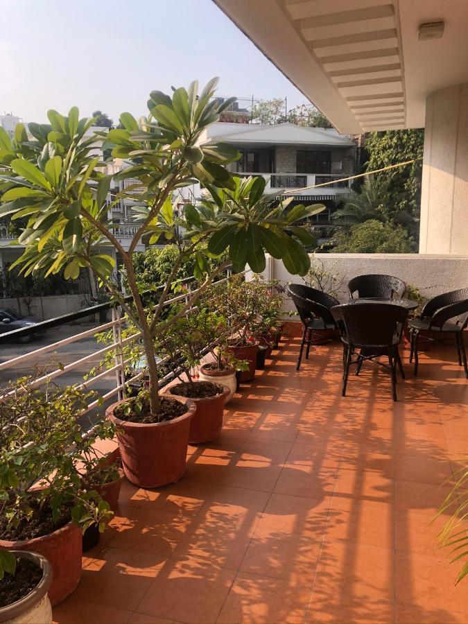 Bed and Breakfast The Neem Neu-Delhi Exterior foto